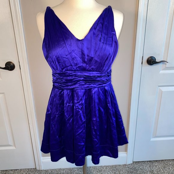 - Beautiful DKNY peplum silk top 12 EUC - Picture 1 of 5